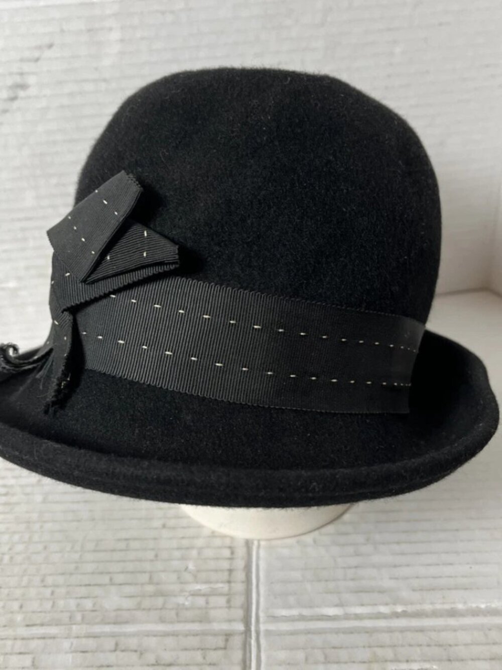 Vintage Henry Pollak Glenover Black Wool Felt Hat Ribbon Bow